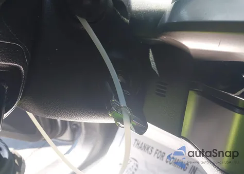 2017 Toyota Tacoma Sr5 V6 z USA, uszkodzony, nr VIN 3TMAZ5CN8HM037644